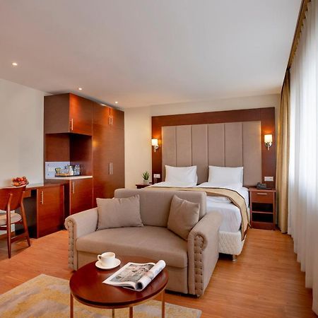 Palast Hotel Hürth Dış mekan fotoğraf